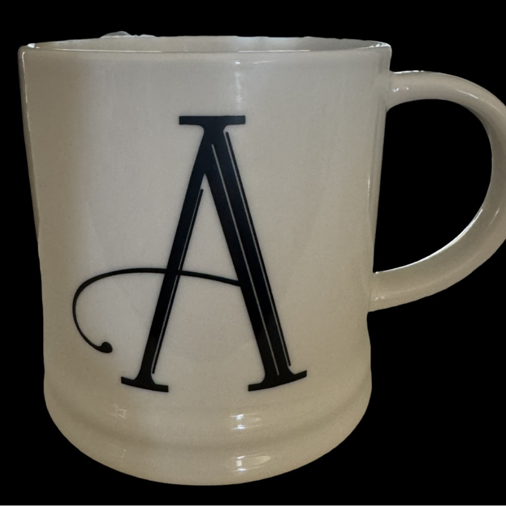 INITIAL A PORCELAIN 16 OZ MUG